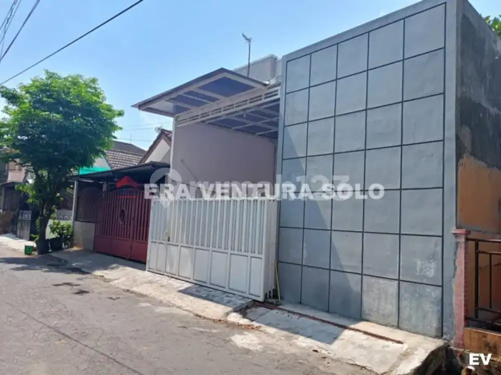 Rumah Siap Huni Strategis Kawasan Solo Baru