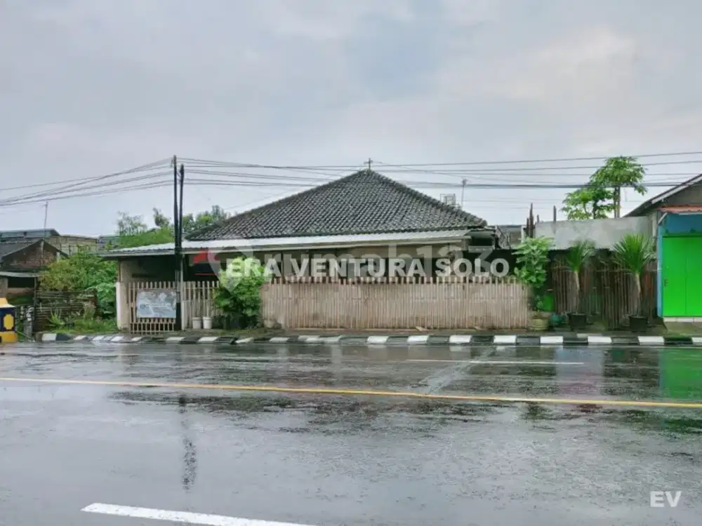 Rumah Strategis Sumber Solo