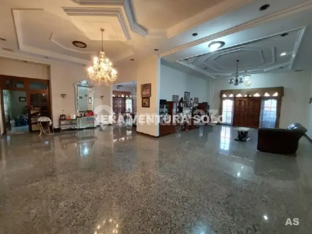 Rumah Mewah Tengah Kota Solo