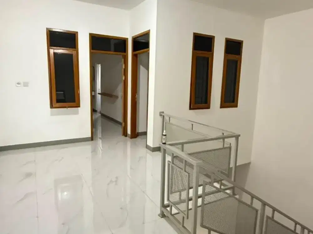 Dijual Rumah Baru di Singgasana