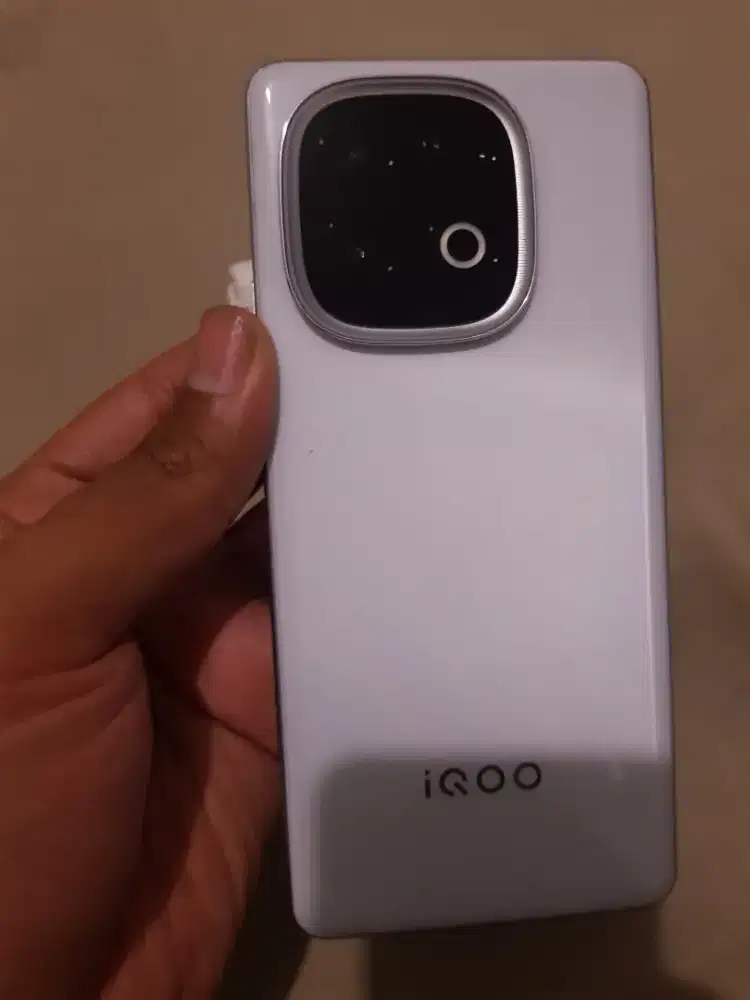Iqoo neo 10 8/256 gb