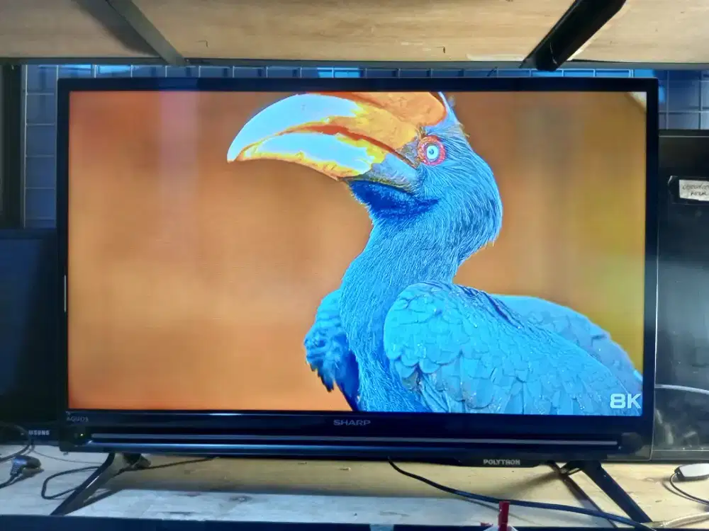Tv led ukuran 32 inc merk Sharp sudah digital second bisa berkualitas