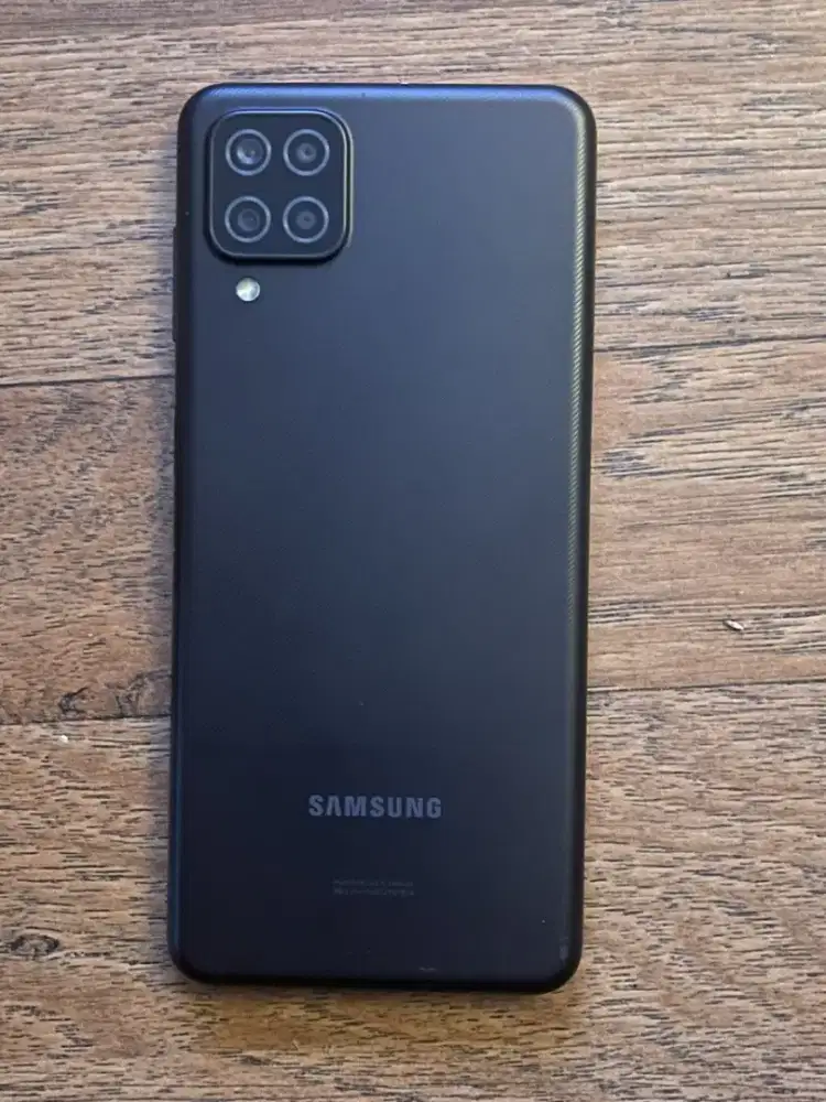 Samsung galaksi A12