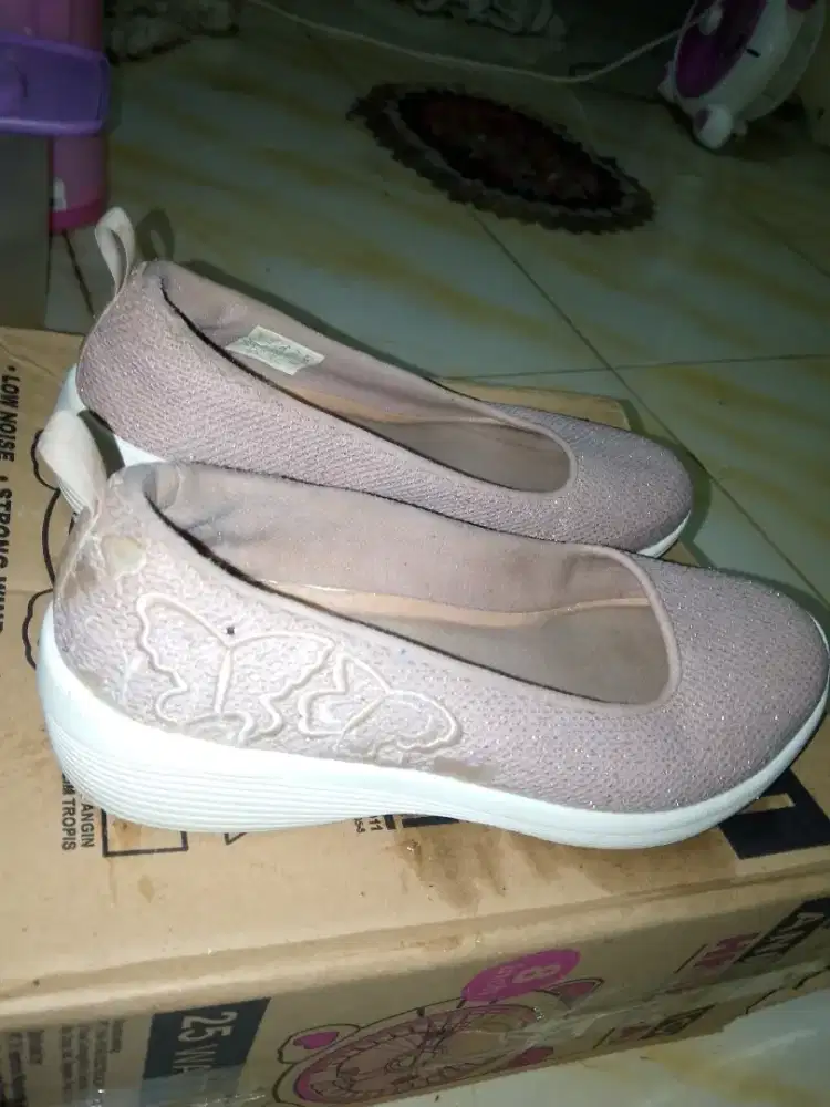 Jual sepatu Skechers preloved murah