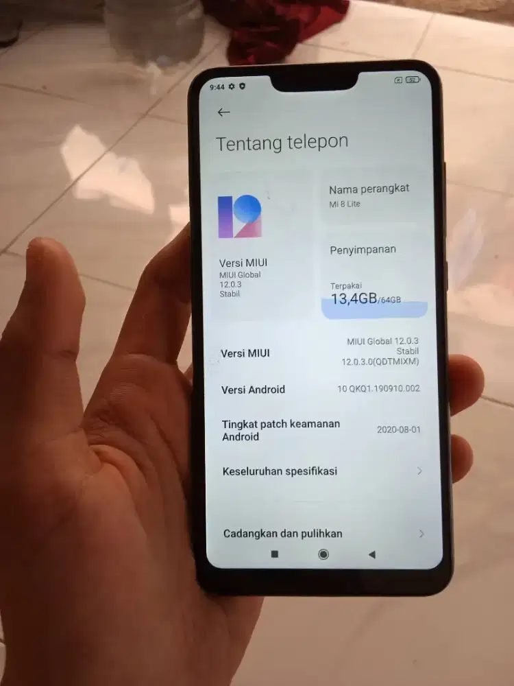 Mi 8 lite 4/64 .