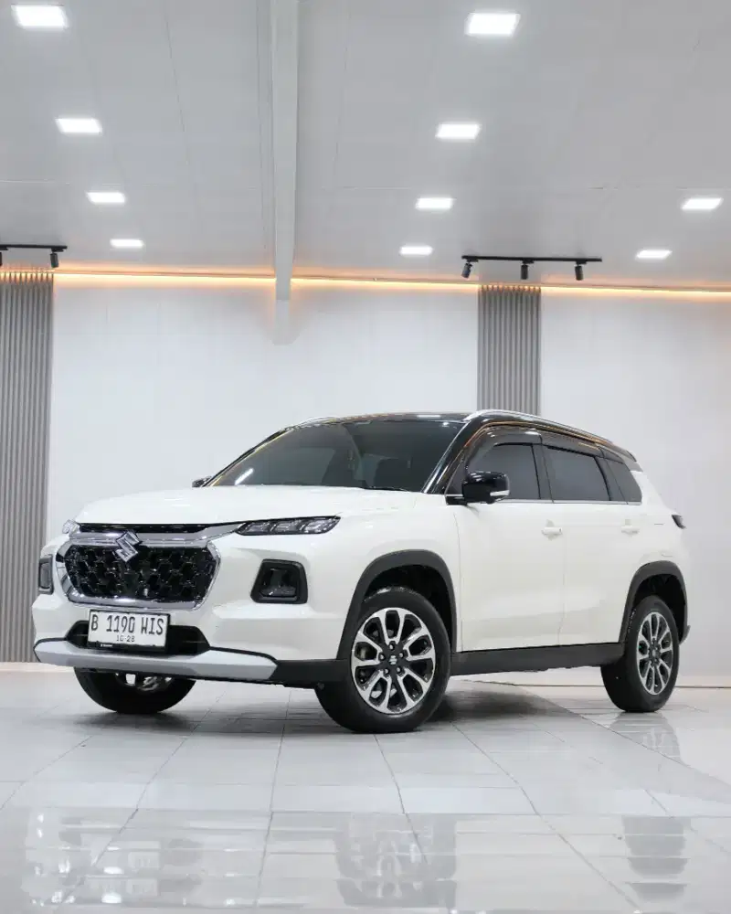 (KM 6.000) GRAND VITARA 1.5 GX HYBRID AT 2023 TWOTONE / YARIS HEV HRV
