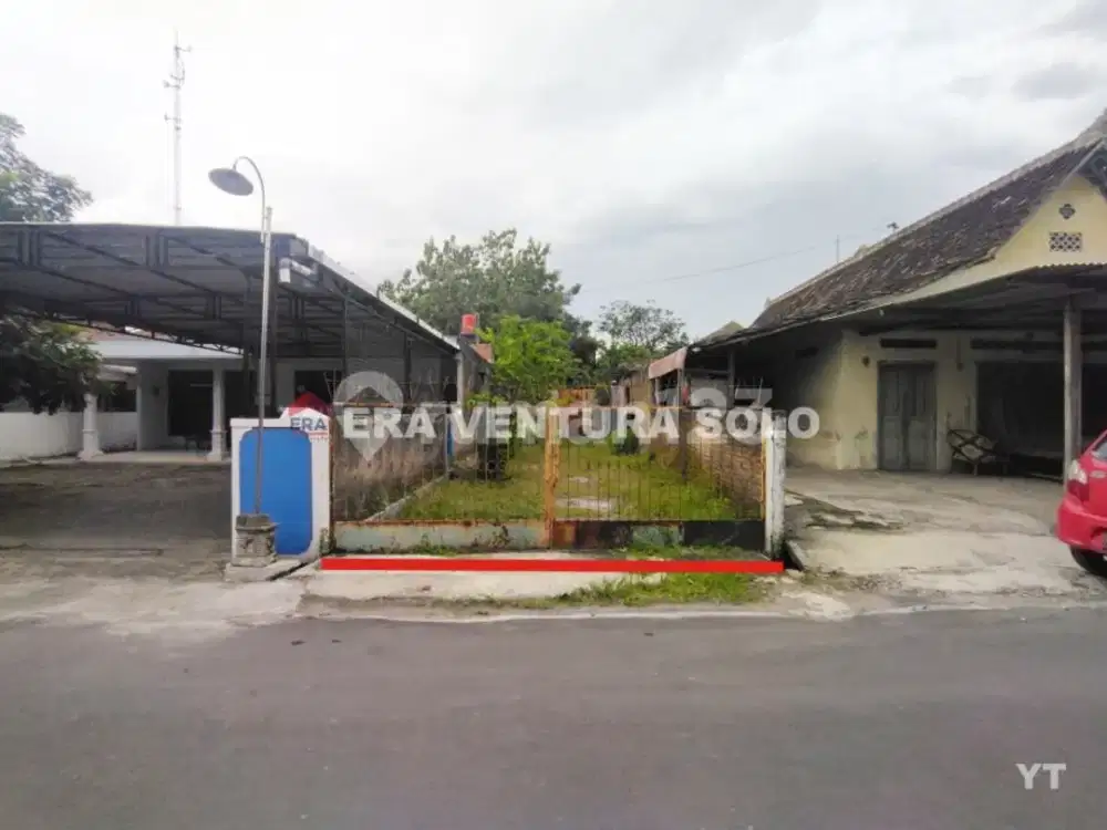 Rumah Lama Strategis Kebakkramat Karanganyar