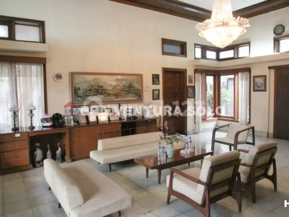 Rumah Mewah Strategis Laweyan Solo
