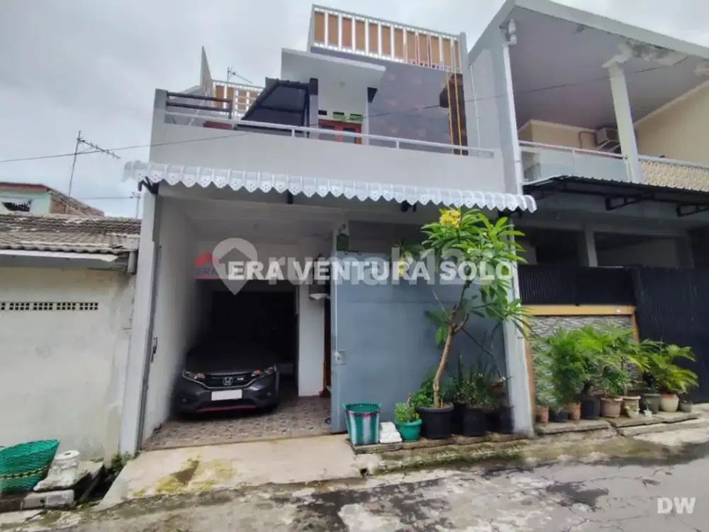 Rumah 2 Lantai Siap Huni Kawasan Solo Baru