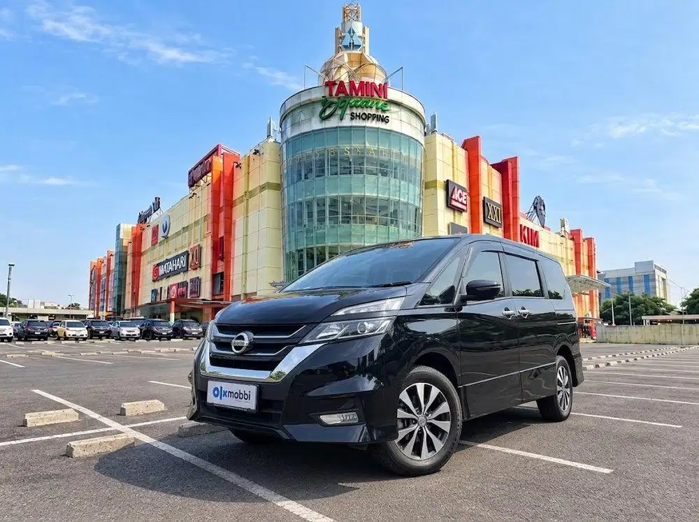 TDP RENDAH - Nissan Serena 2.0 Highway Star Bensin-AT 2019 Hitam CSRGB