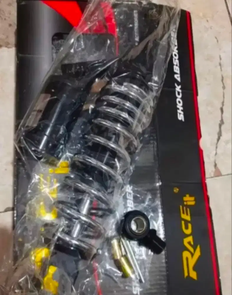 SHOCK RACEIT BARU NOMINUS