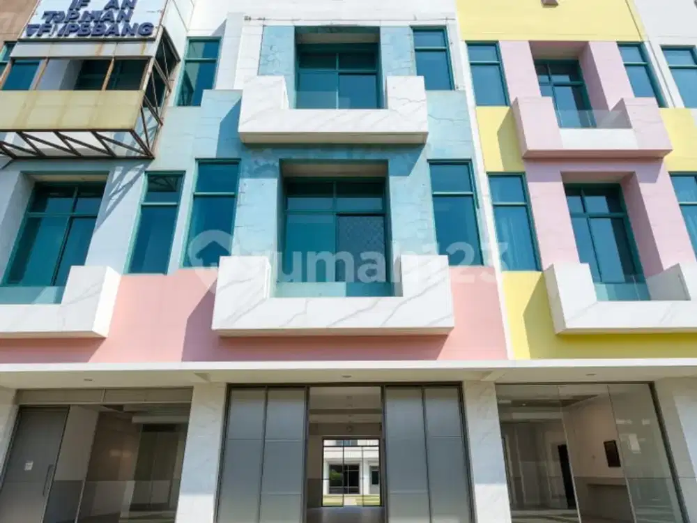 Ruko Kompleks Plaza Ciputat, Jalan Raya, Tangerang Selatan.