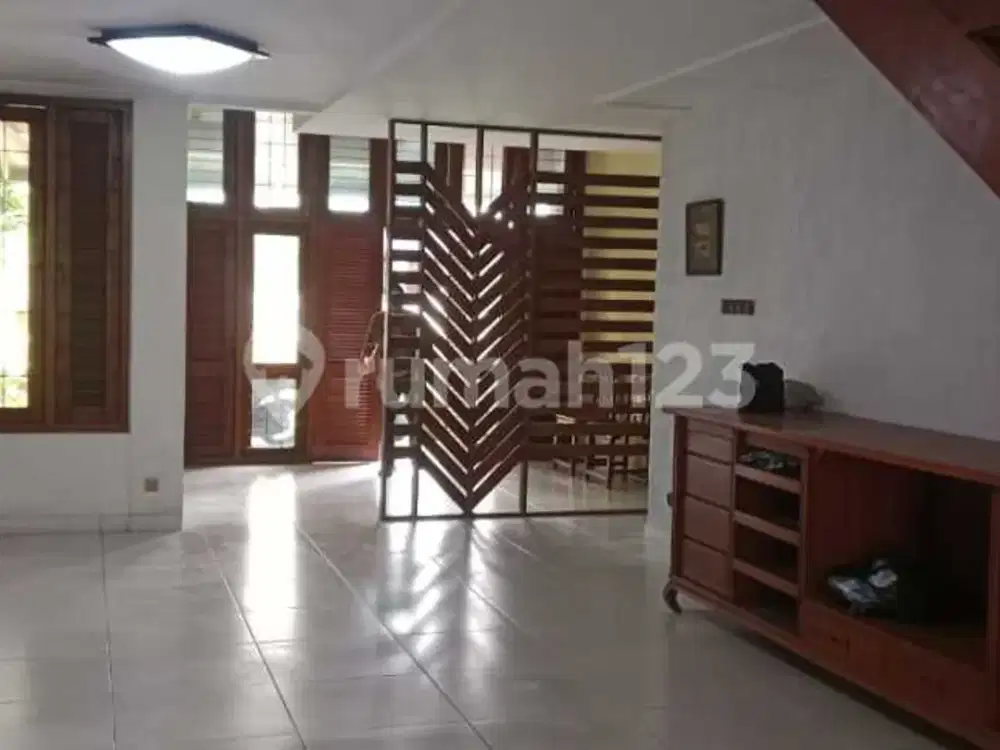 Open House Rumah Asri, Unik, Nyaman dan Terawat di Puri Indah