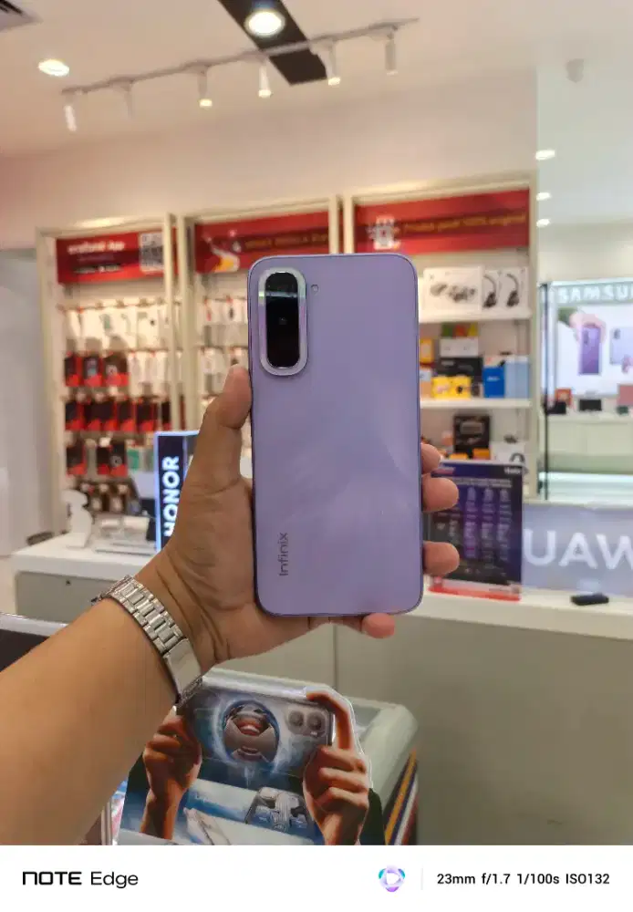 INFINIX HOT 70 KAMERA STABIL, NFC, FLASH DEPAN BELAKANG