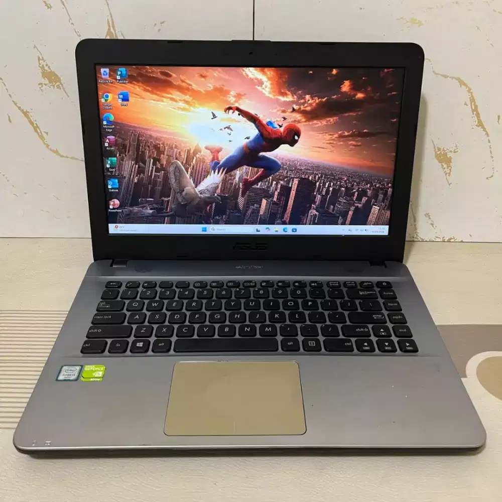 Laptop Asus X441UV.