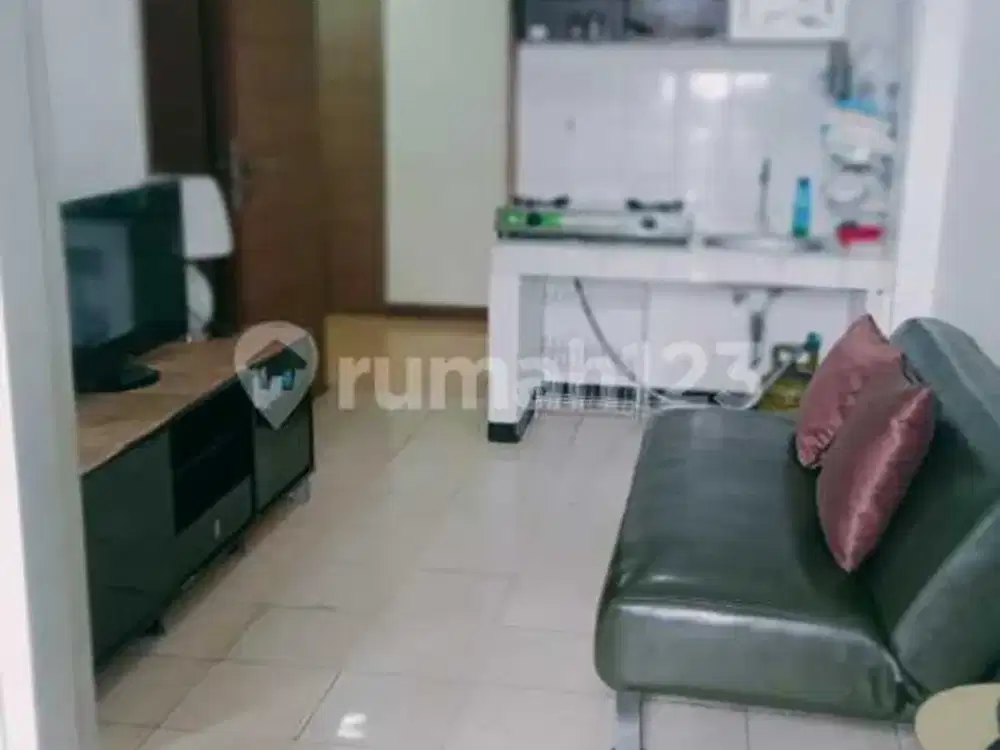 sewa apt greenparkview semi furnished 2 br