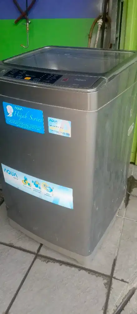Mesin cuci type 1 tabung merk Aqua kapasitas 9kg masih ori