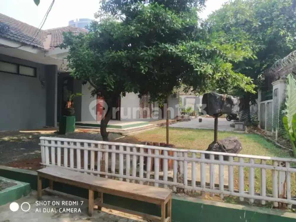 Rumah Bagus Asri dan luas di cilandak jaksel