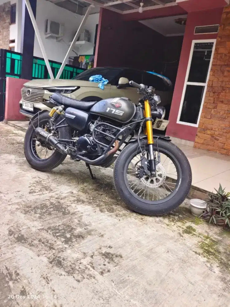 DI JUAL CEPAT KAWASAKI W CAFE MODIF