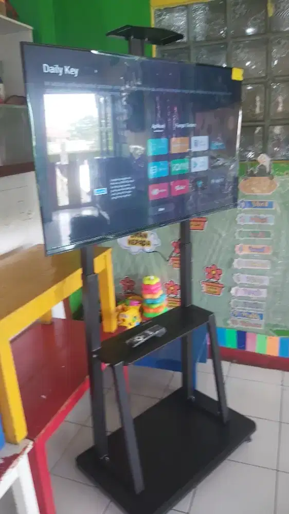 jual bracket standing kualitas terbaik buat gantungan tv led lcd