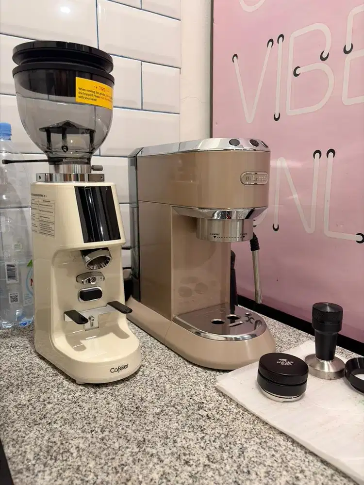 Mesin Kopi Espress Delonghi Dedica EC885