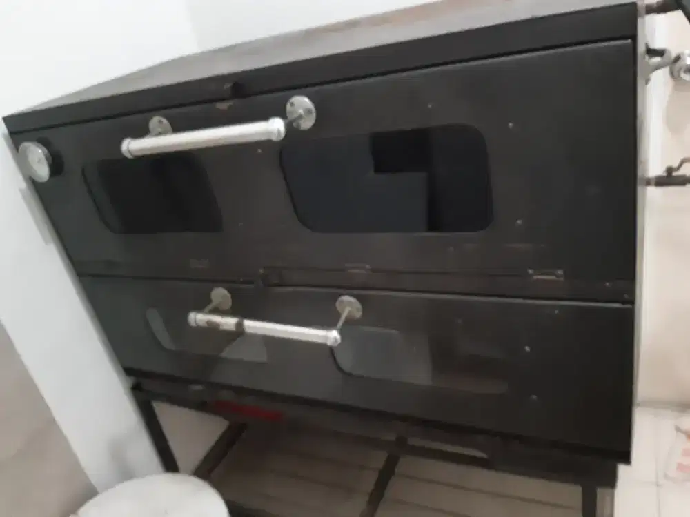 Dijual oven gas besar