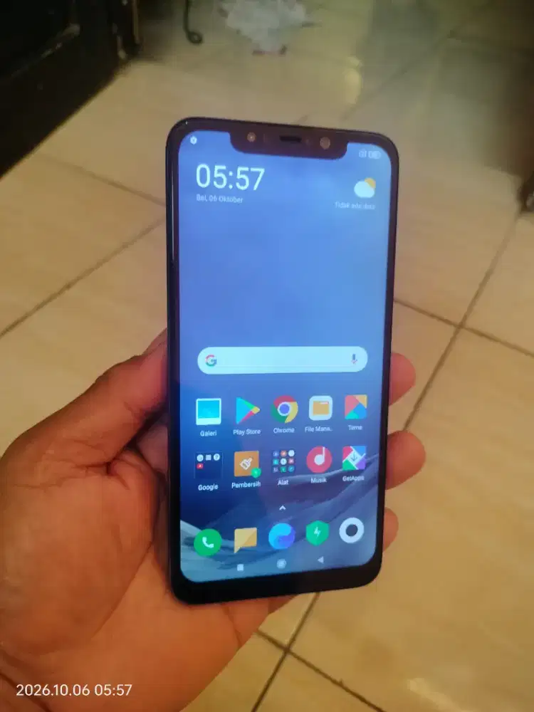 Pocophone F1 ram 6/128gb mulus dan normal
