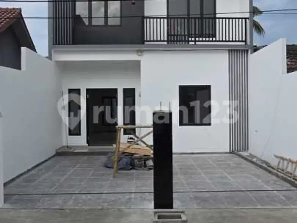 Rumah Bagus 2 Lantai SHM Bumi Puspitek Asri Sektor 5a Tangerang