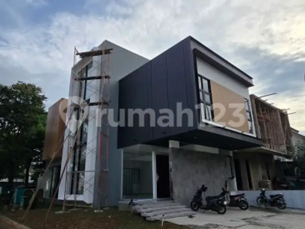 Rumah 2 lantai+ Rooftop High Ceiling Siap Huni di  Eternity The Icon BSD