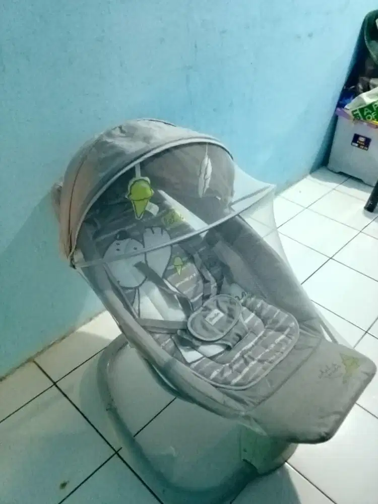 Bouncer Bayi Cocolatte