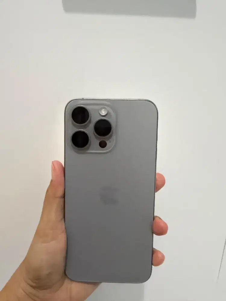 Ip 15 pro max scond