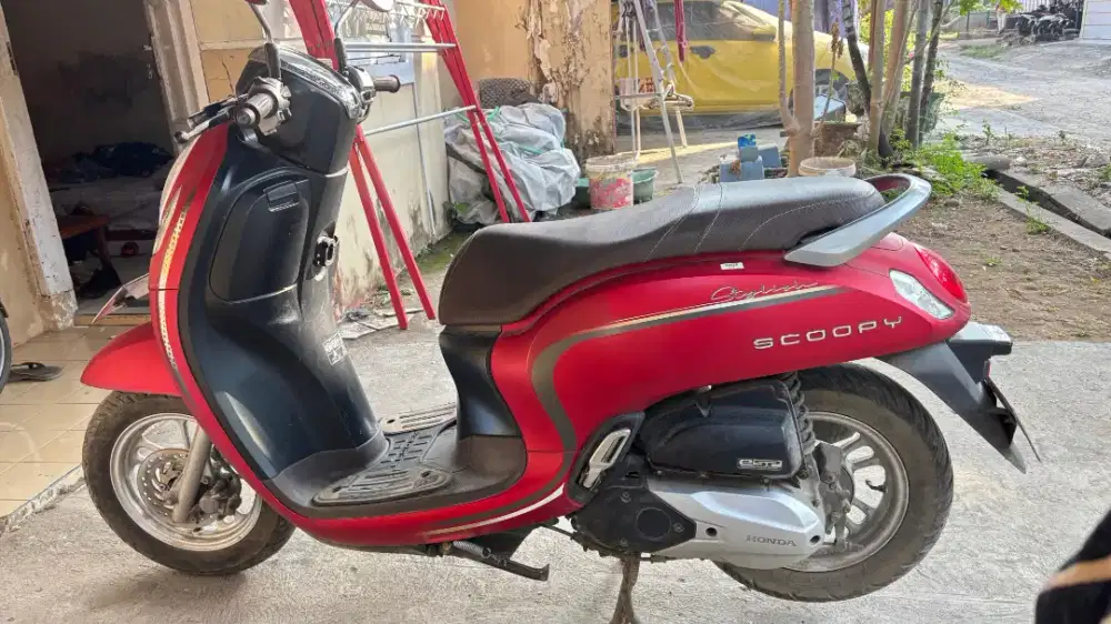 Dijual motor honda scoopy 2022 stylish red