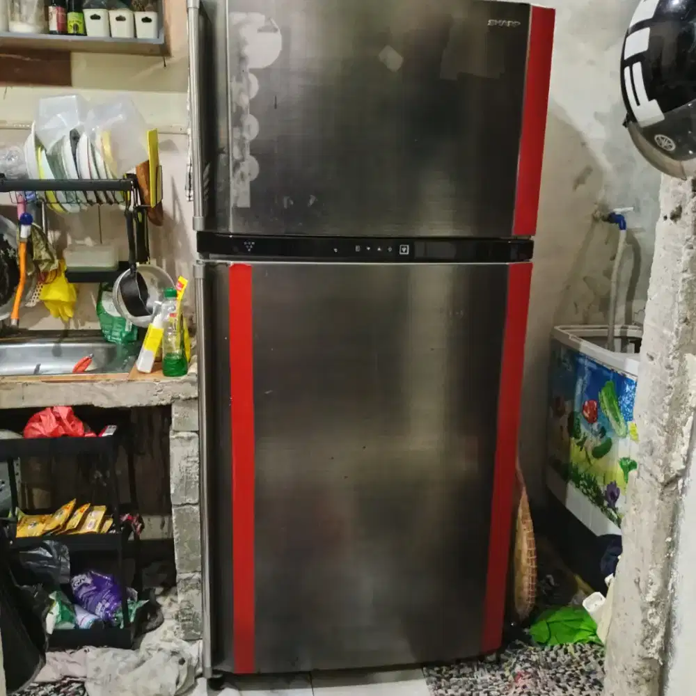 Kulkas sharp jumbo 570 liter