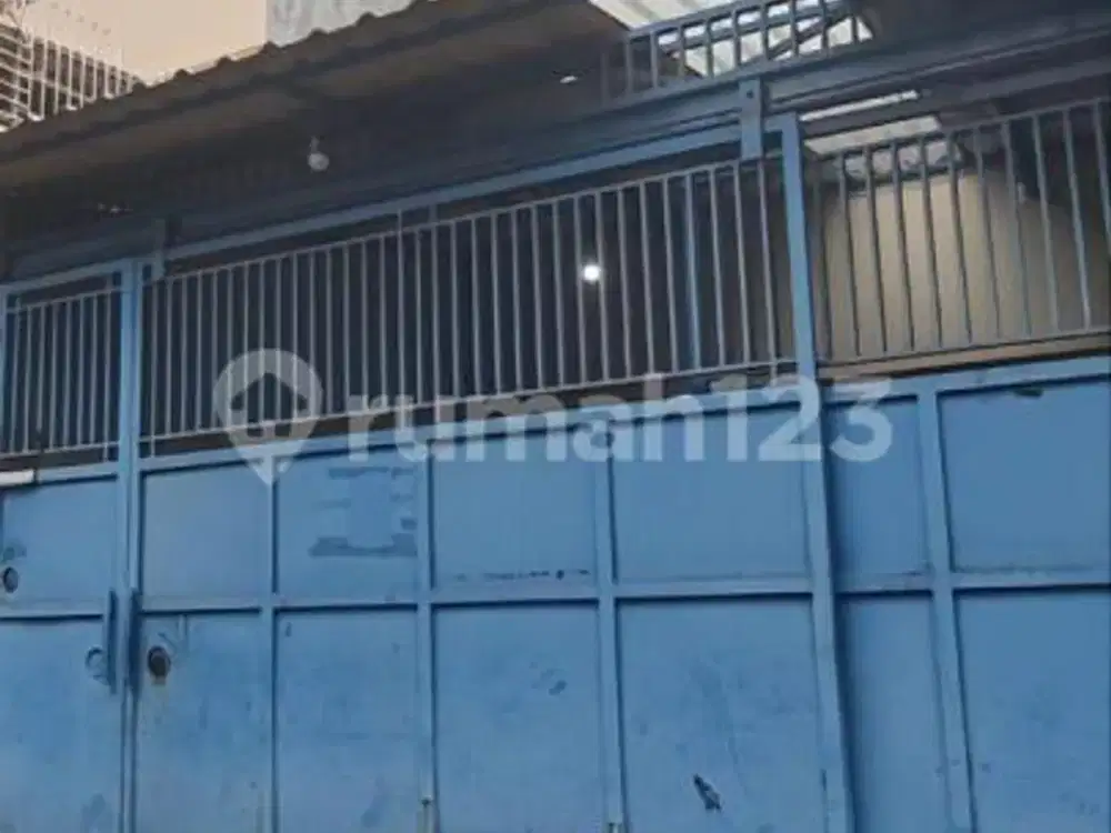 Rumah Angke Tambora 2.5 Lantai Cocok untuk Usaha dan Tinggal
