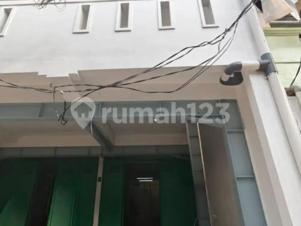 Rumah 2 Lantai Area Tambora Jembatan Lima Cocok untuk Usaha dan Tinggal