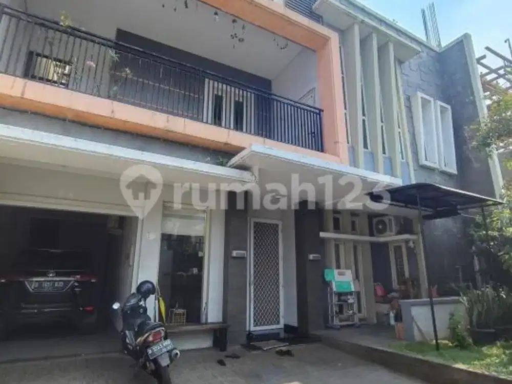 Rumah Siap Huni 2 Lantai LT 300M2 Rapi Terawat Akses Jalan 4 Mobil