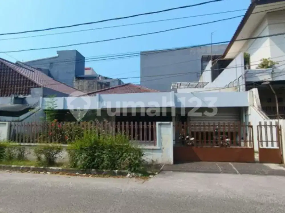 Rumah Siap Huni Bangunan Lama Akses Jalan 3 Mobil Cocok untuk Kantor dan Usaha Fnb Kekinian