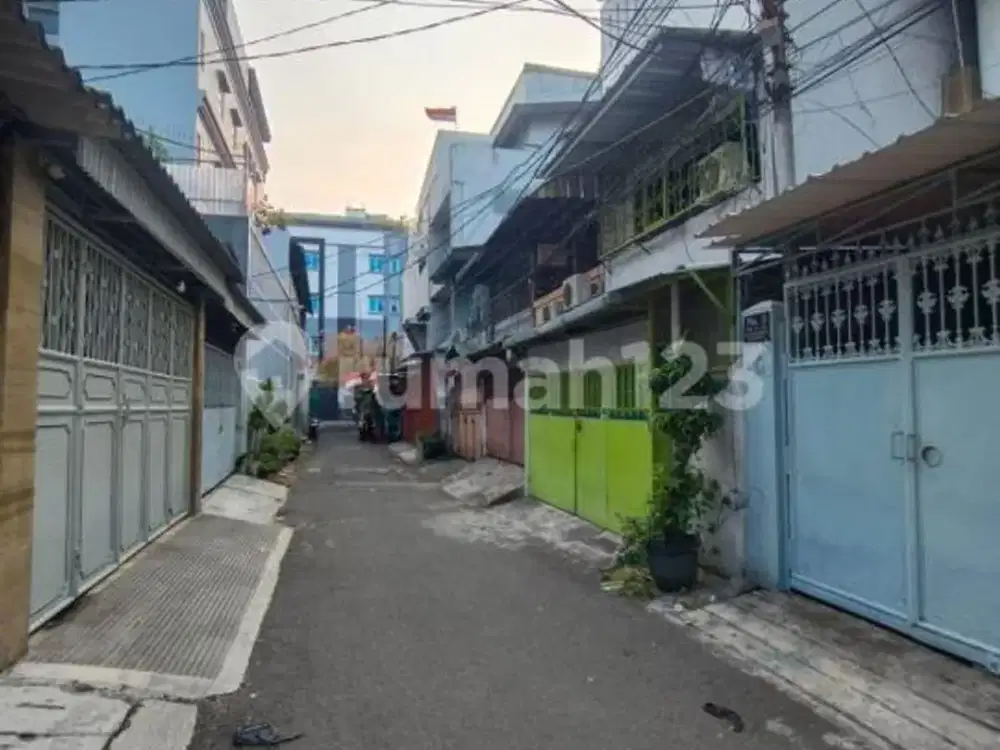 Rumah Siap Huni di Area Jamblang Jembatan Lima Jakbar