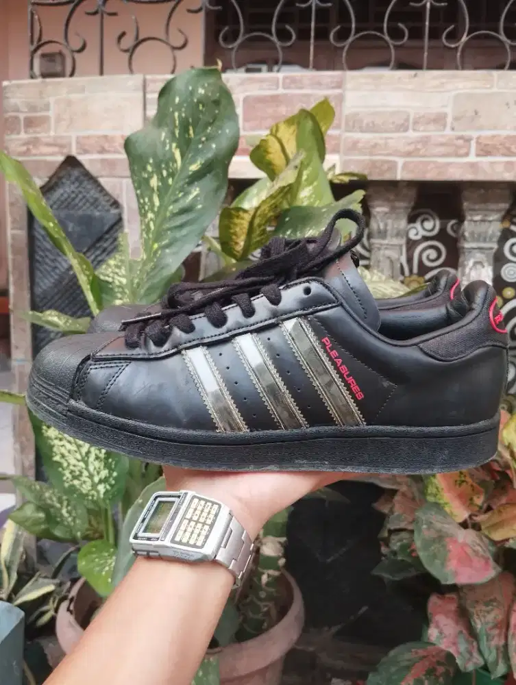 Adidas superstar X Pleasures