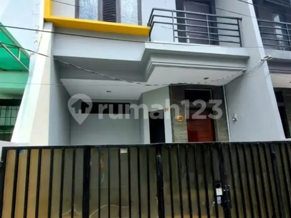 Rumah Siap Huni di Tanjung Duren Akses bisa Dilalui Mobil Kecil Masih Harga 1M An