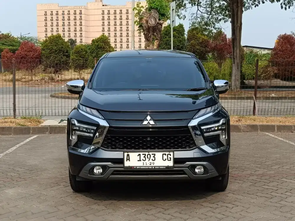 Mitsubishi Xpander Ultimate 1.5 Automatic 2024 Bensin Hitam Metalik