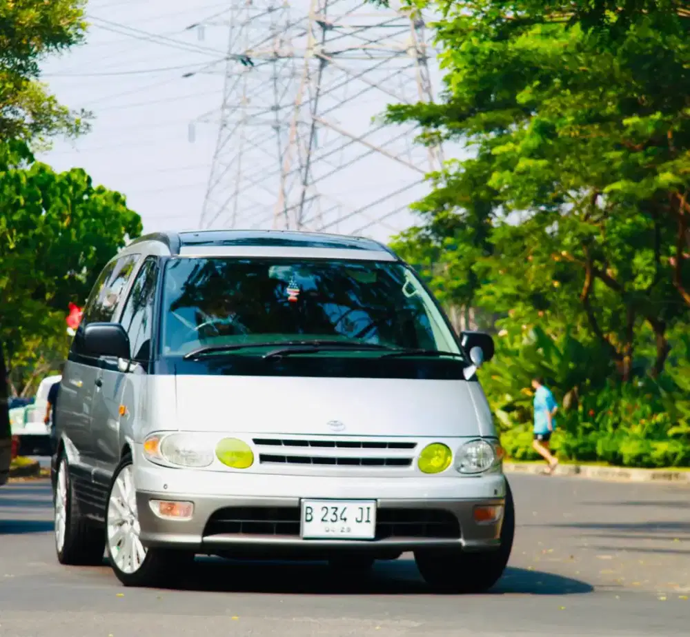 Toyota lucida lengkap pajak off