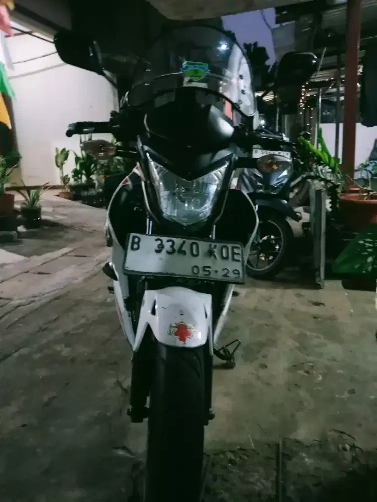Honda cb 150 r kilometer rendah (51ribu)