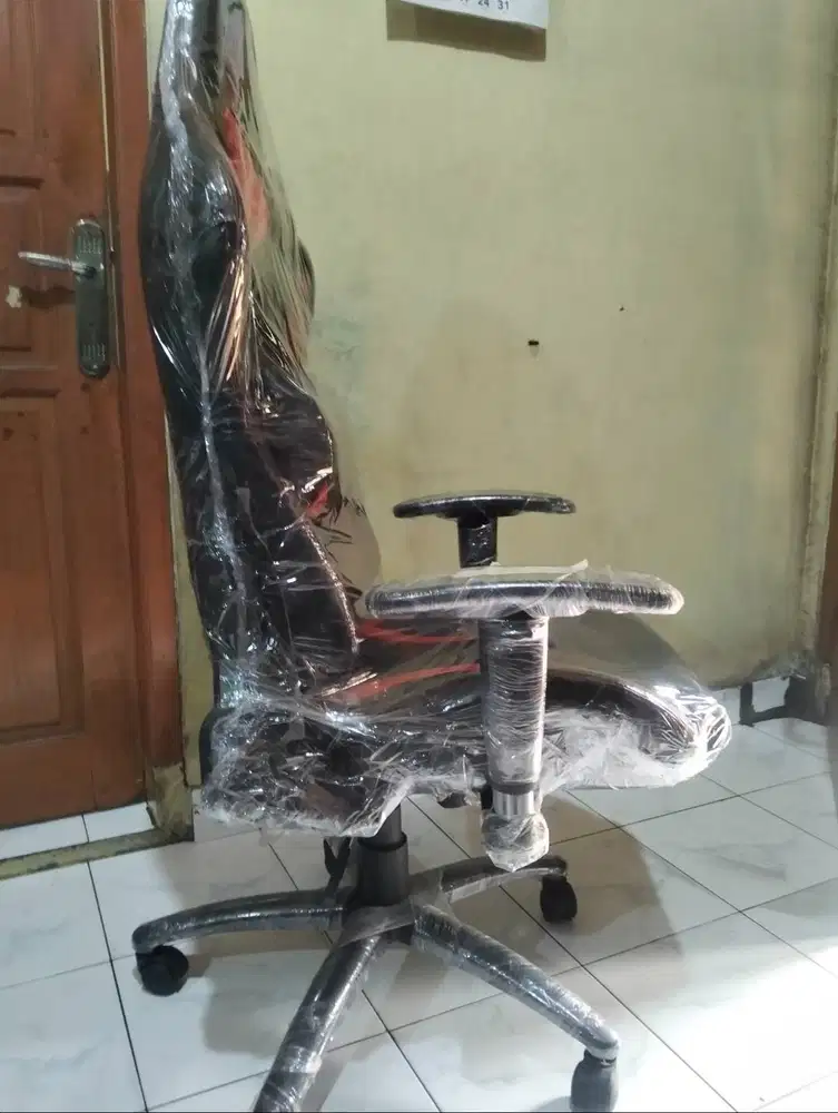 Kursi Gaming merk fantech