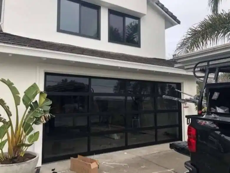 Kaca Film Rumah & Sticker kaca Gedung Perkantoran Hotel Kost eksekutif
