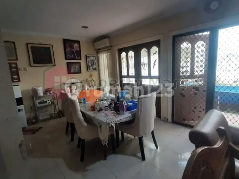 DiJual Rumah Terawat di Lokasi Jalan Tulodong Bawah