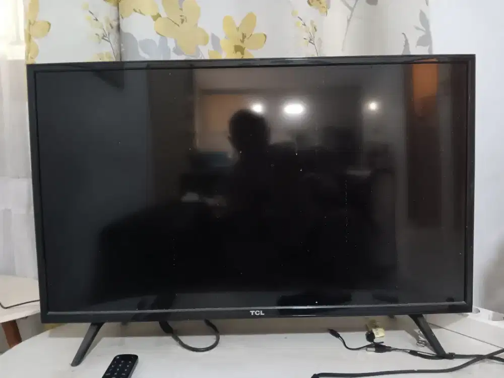 TV TCL 32 INCH BEKAS