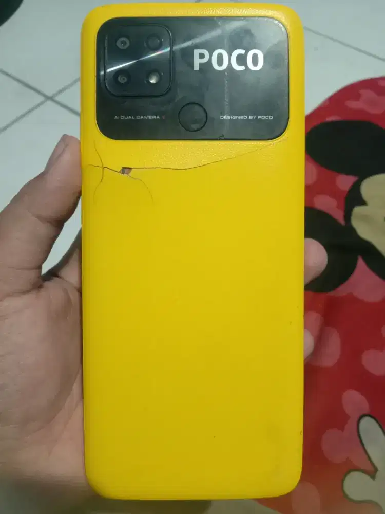 poco c40 fullset ram 4+1/64gb minus normal