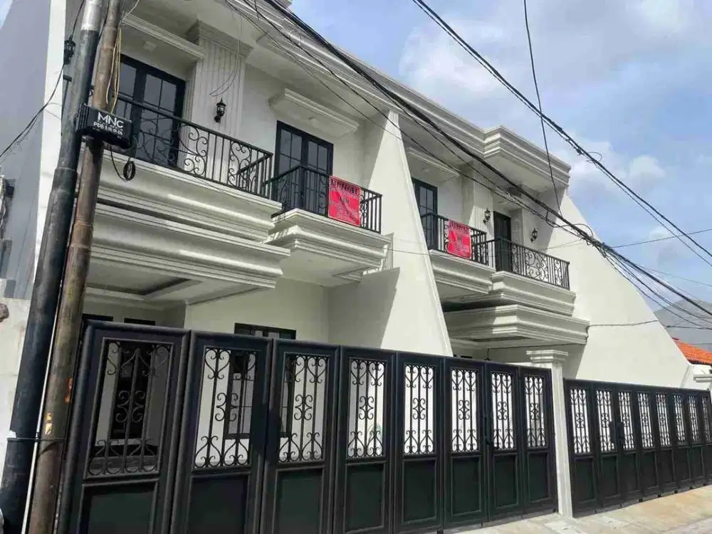 DI JUAl rumah baru Lux di pondok bambu ,duren sawit, turun harga