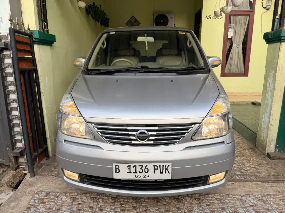 Dijual Nissan Serena HWS A/T 2012 Masih Gress
